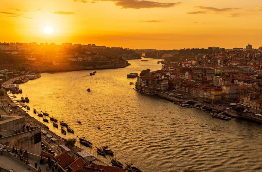 Kleine Steden Rond Porto: Verborgen Schatten